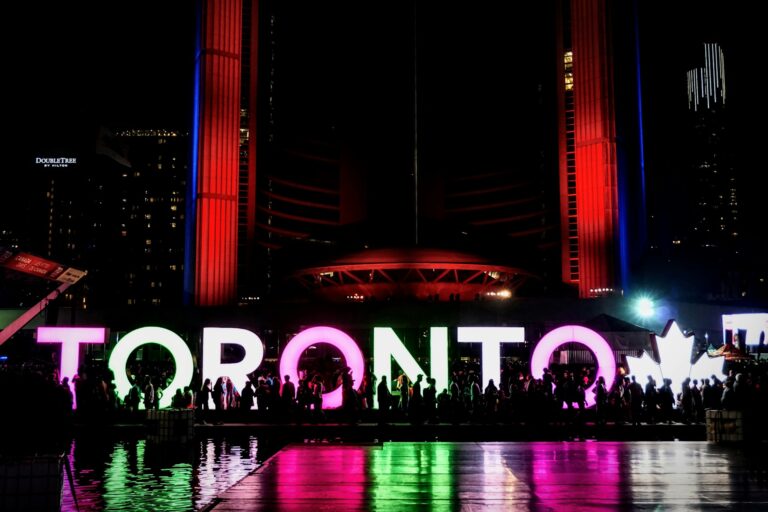 maarten-van-den-heuvel-R0a9So1Sl9U-unsplash (1)